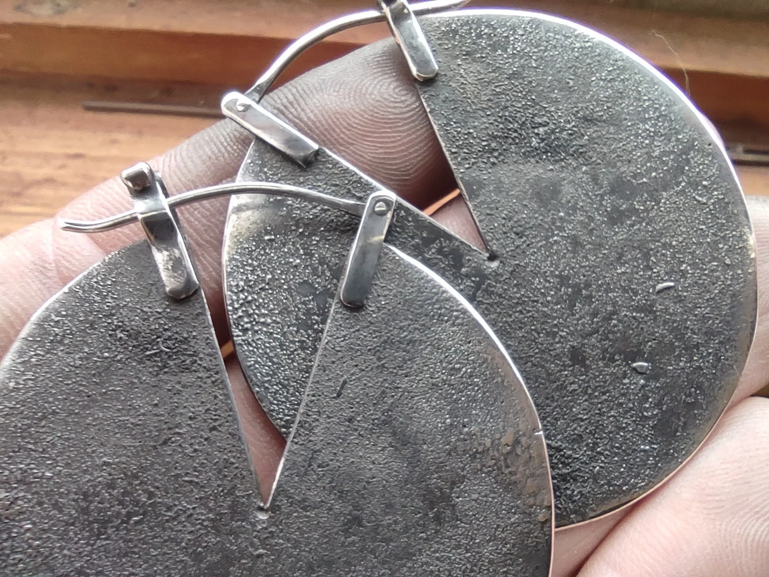 Aros Grandes textura rústica de Plata de Ley envejecidos