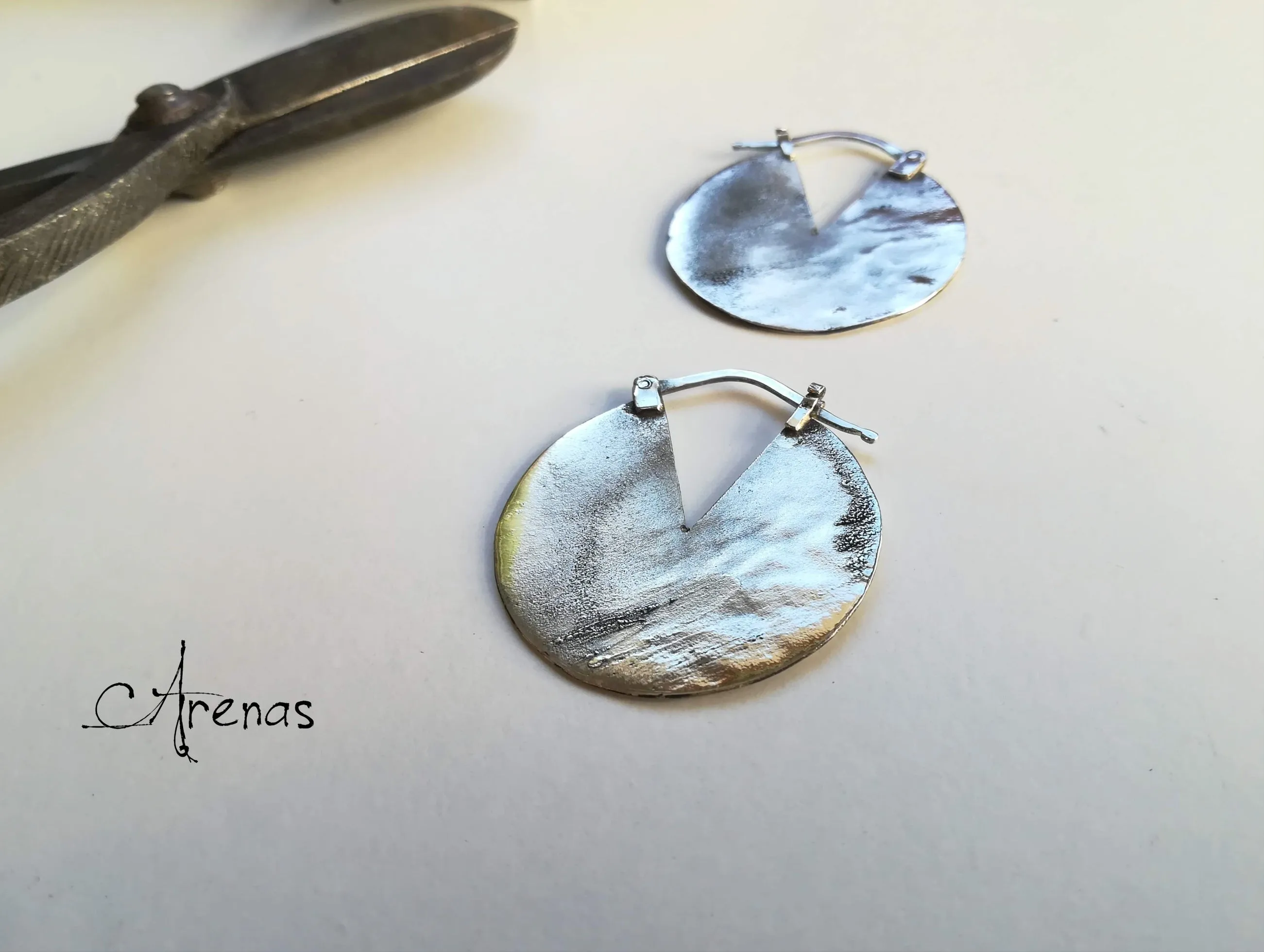 Aros Grandes textura rústica de Plata de Ley envejecidos